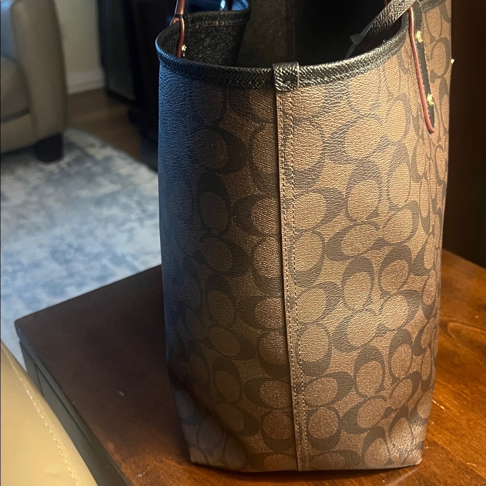 Authentic Coach Brown Signature Canvas Tote with Gold Hardware - Picture 7 of 17